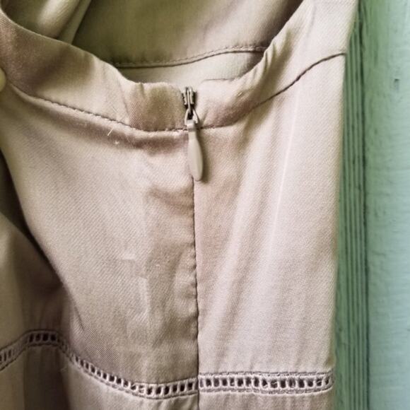 Olive des OLIVE Tiered Tank Mini Dress Taupe - Picture 5 of 7